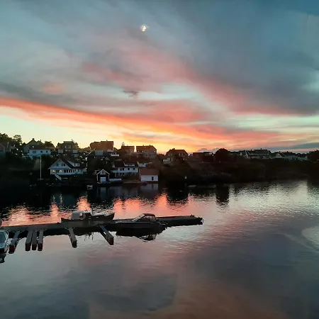 Lovely In Maritime Surroundings Near 公寓